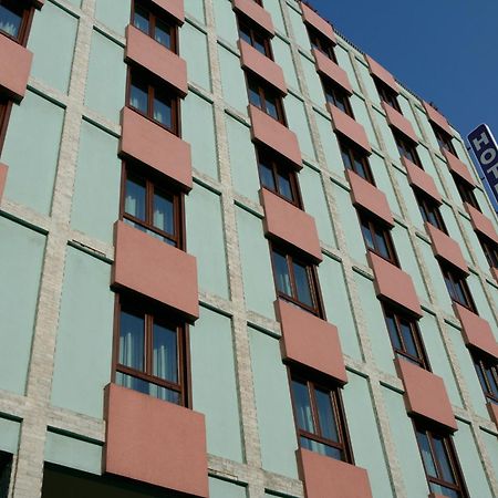 HotelTritone Mestre Esterno foto