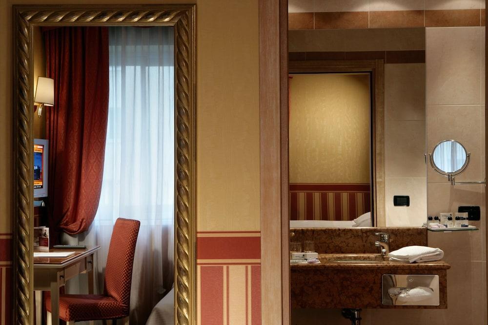 HotelTritone Mestre Esterno foto
