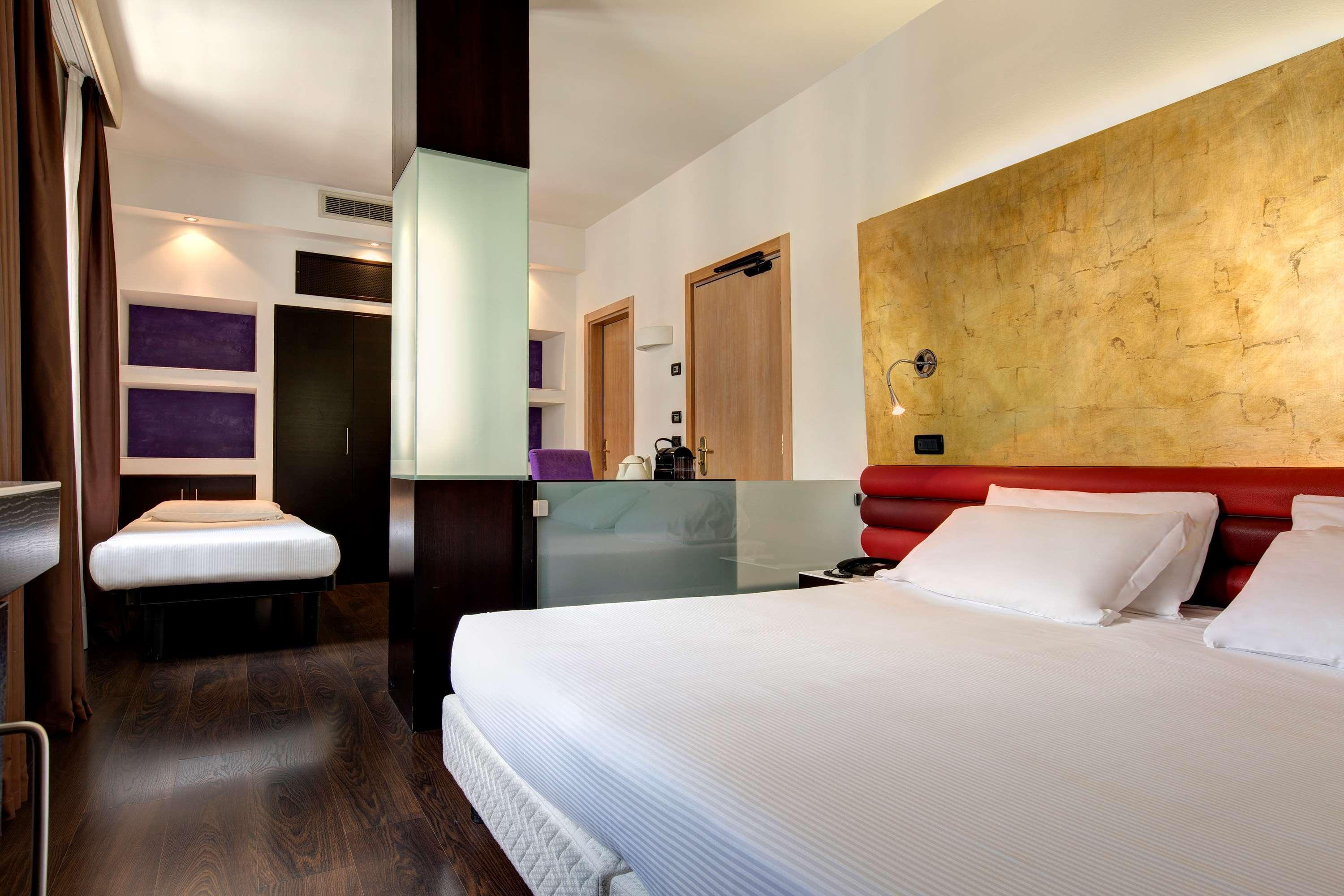 HotelTritone Mestre Esterno foto