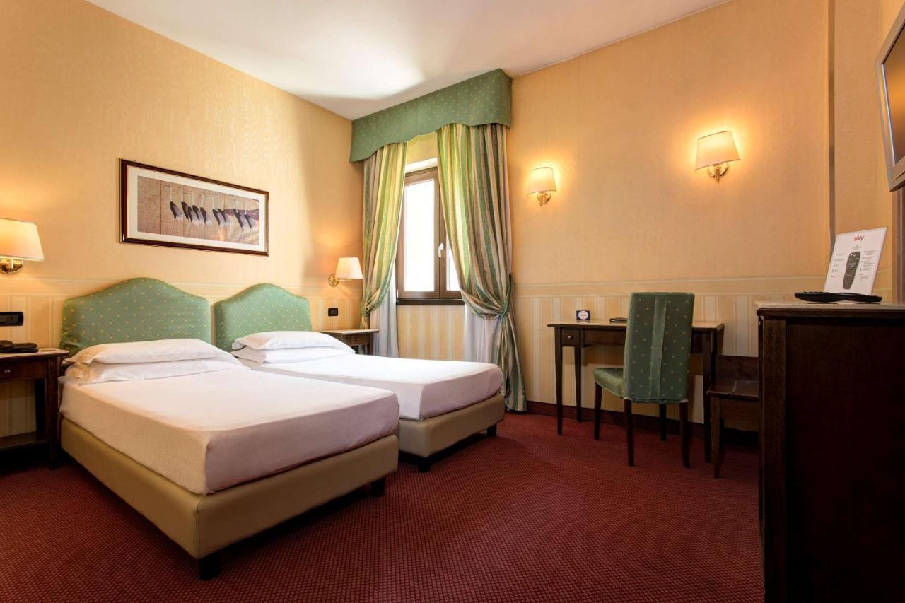 HotelTritone Mestre Esterno foto