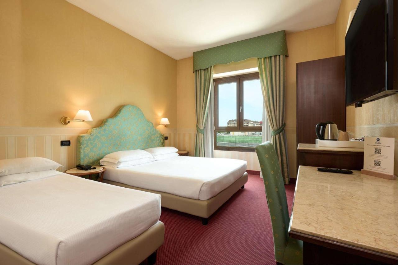HotelTritone Mestre Esterno foto