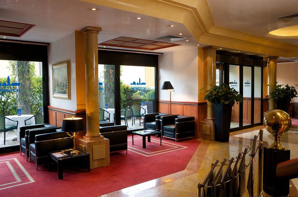 HotelTritone Mestre Esterno foto